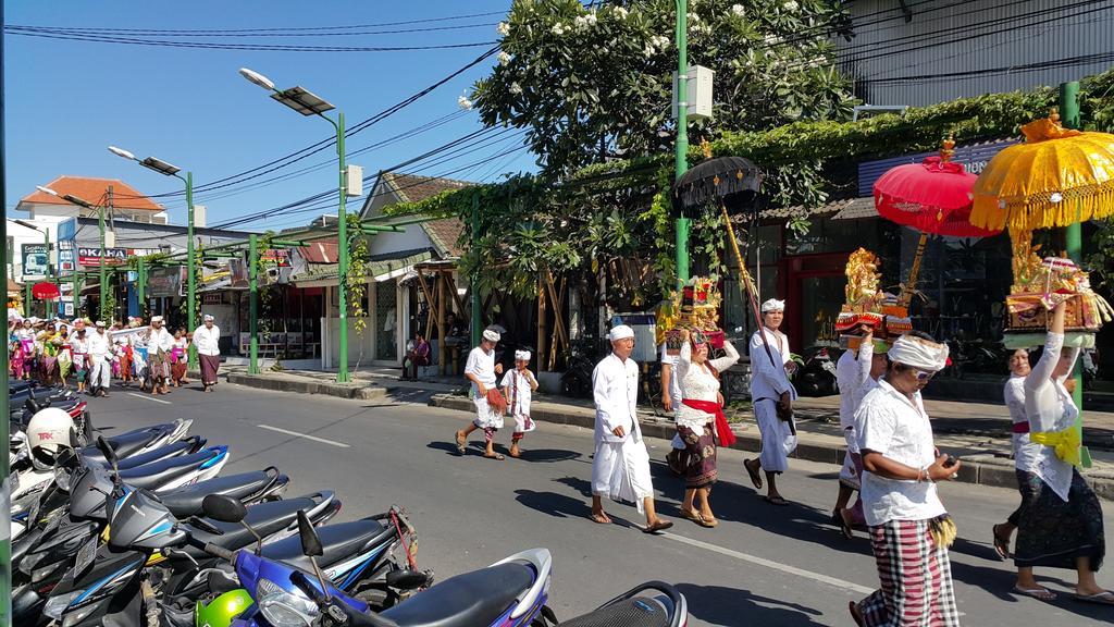 Bemo Corner Guest House Kuta Lombok Eksteriør bilde