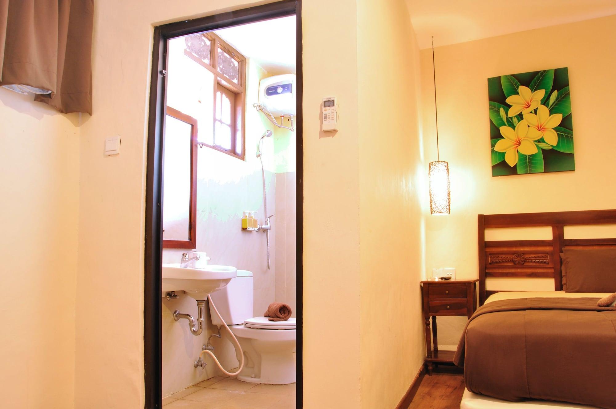 Bemo Corner Guest House Kuta Lombok Eksteriør bilde