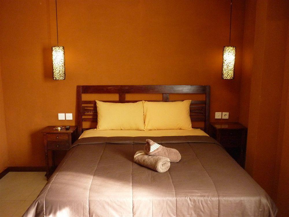 Bemo Corner Guest House Kuta Lombok Eksteriør bilde